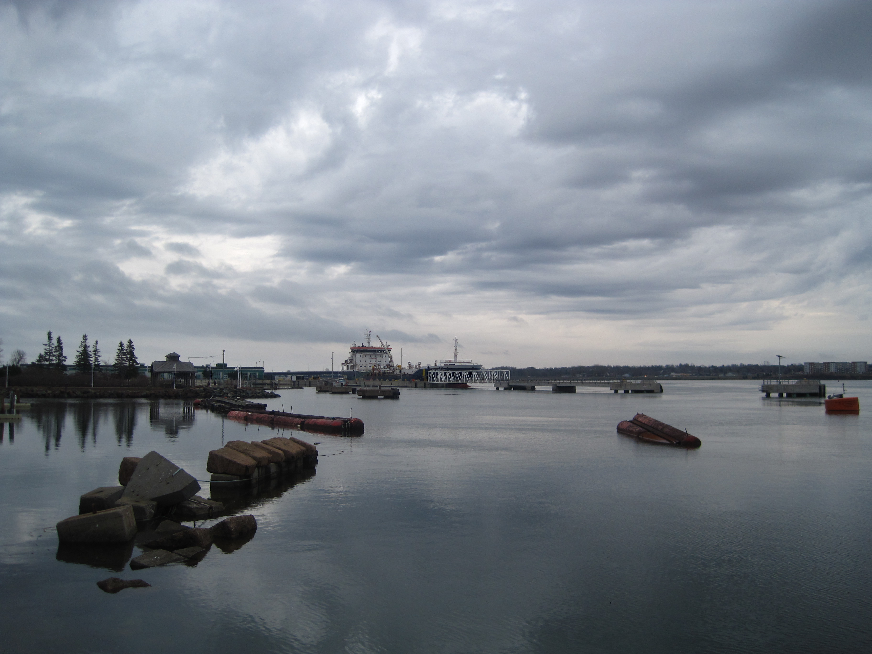 fig.7 - charlottetown harbour