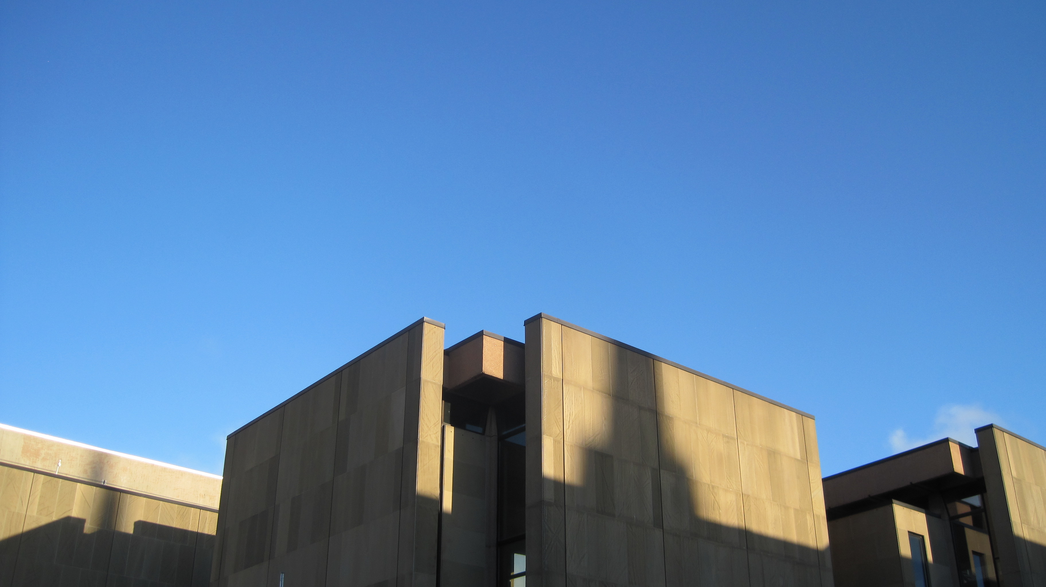 fig.14 - confed centre roof